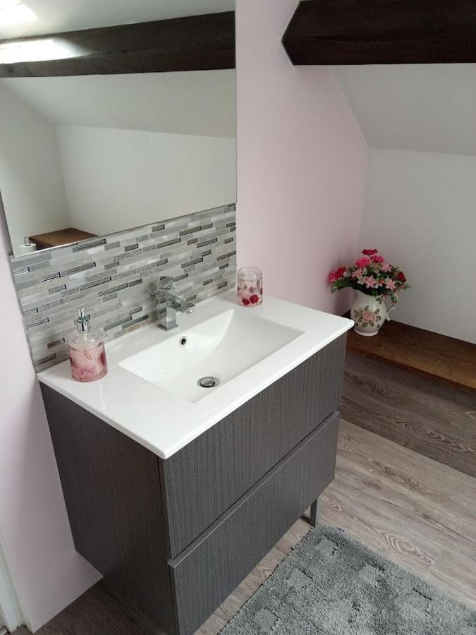 Bed and Breakfast Le Chalange Lapenty Екстер'єр фото
